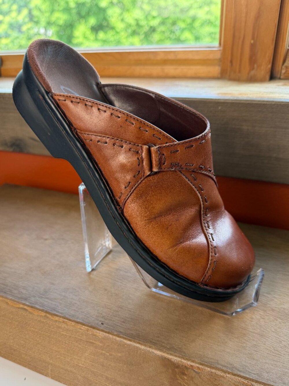 Clark's Women's Size 7M Brown Leather Mule Clog Comfort Slides